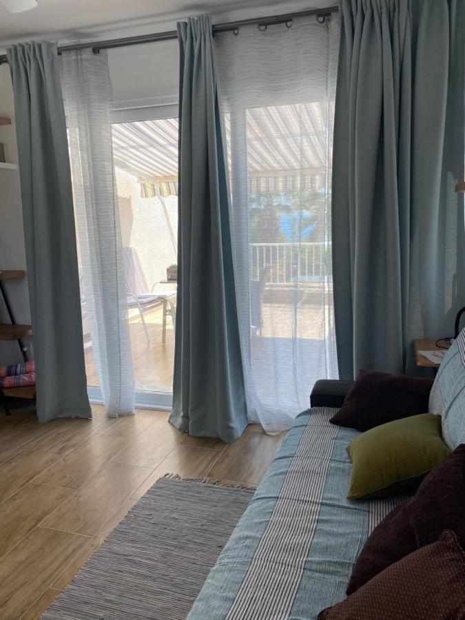 Coral Bay Modern Renovated Apartment By The Sea Paphos Ngoại thất bức ảnh