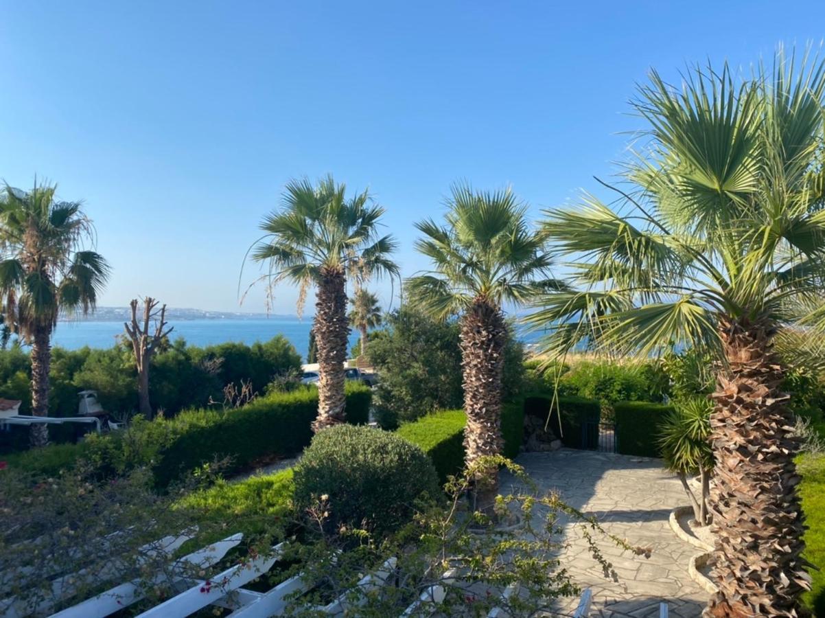 Coral Bay Modern Renovated Apartment By The Sea Paphos Ngoại thất bức ảnh