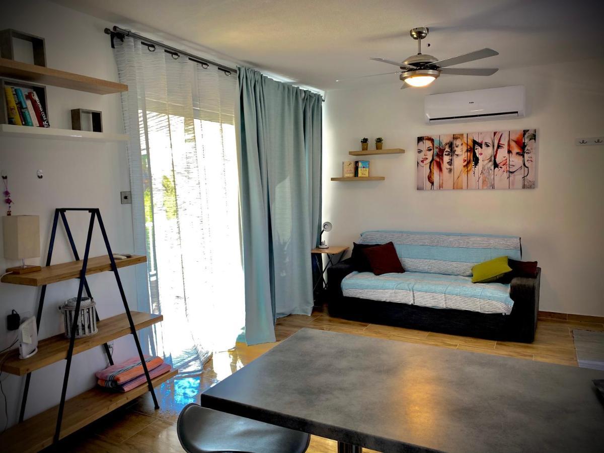 Coral Bay Modern Renovated Apartment By The Sea Paphos Ngoại thất bức ảnh