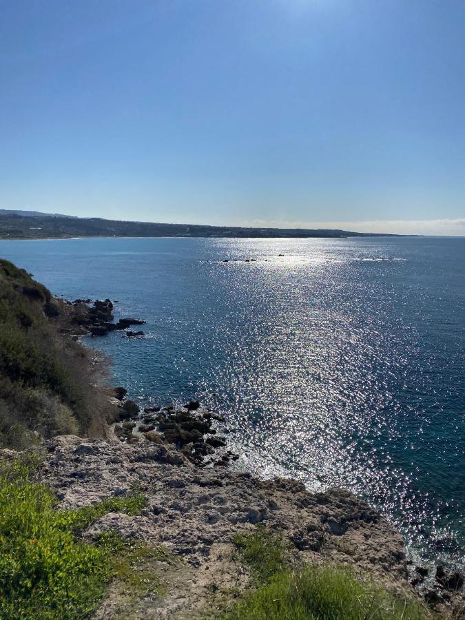 Coral Bay Modern Renovated Apartment By The Sea Paphos Ngoại thất bức ảnh