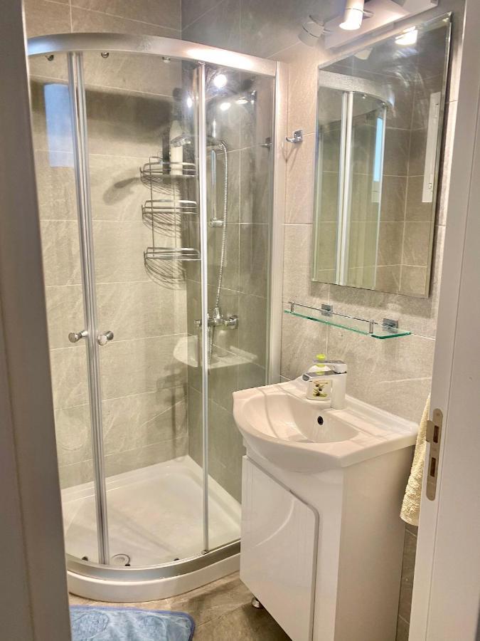 Coral Bay Modern Renovated Apartment By The Sea Paphos Ngoại thất bức ảnh